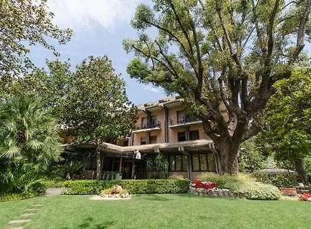 Astor - Genova ホテル *